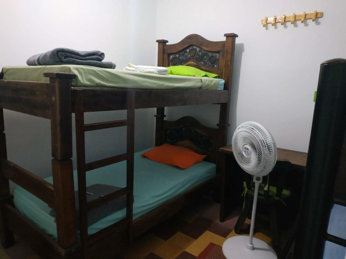 Los Andes Hostel Medellín Esterno foto